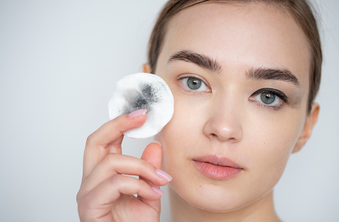 How to Clean Eyelids Safely | Dr Sabrina™