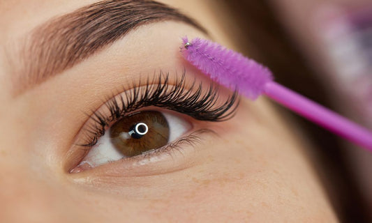 How to Clean Eyelids with Eyelash Extensions