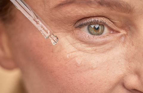 Tretinoin Around Eyes: Everything You Need to Know