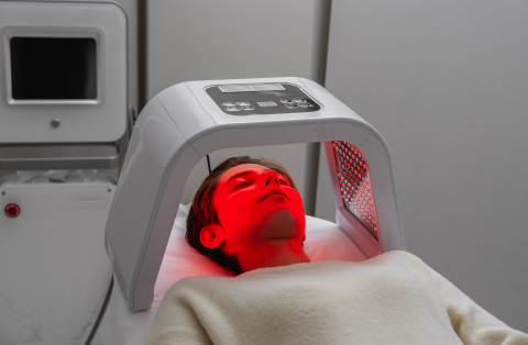 Red Light Therapy: Benefits and Side Effects