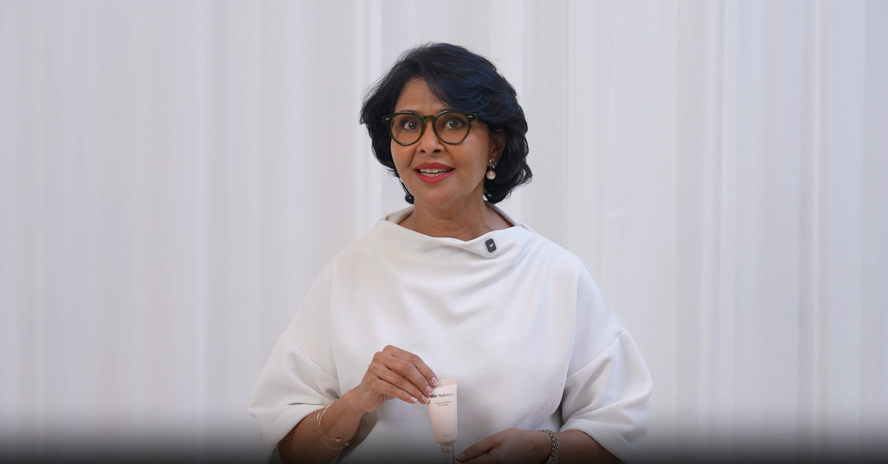 Load video: Dr Sabrina introduces a targeted solution designed for fatigued and stressed eyelid skin. The Relax and Refresh Eye Mask delivers a fast yet effective approach to puffiness, fine lines, and dehydration.<br><br>
Supported by dermatological testing, this treatment blends multi-molecular hyaluronic acid for deep hydration, acetyl hexapeptide 8 for smoothing, and a collagen-enriched complex to reinforce the skin barrier. <br><br>A calming botanical mix featuring centella, chamomile, liquorice, peppermint, and green tea helps relax and soothe the delicate eye area.
The result is hydrated, comfortable, and refreshed skin whenever you need an instant boost.