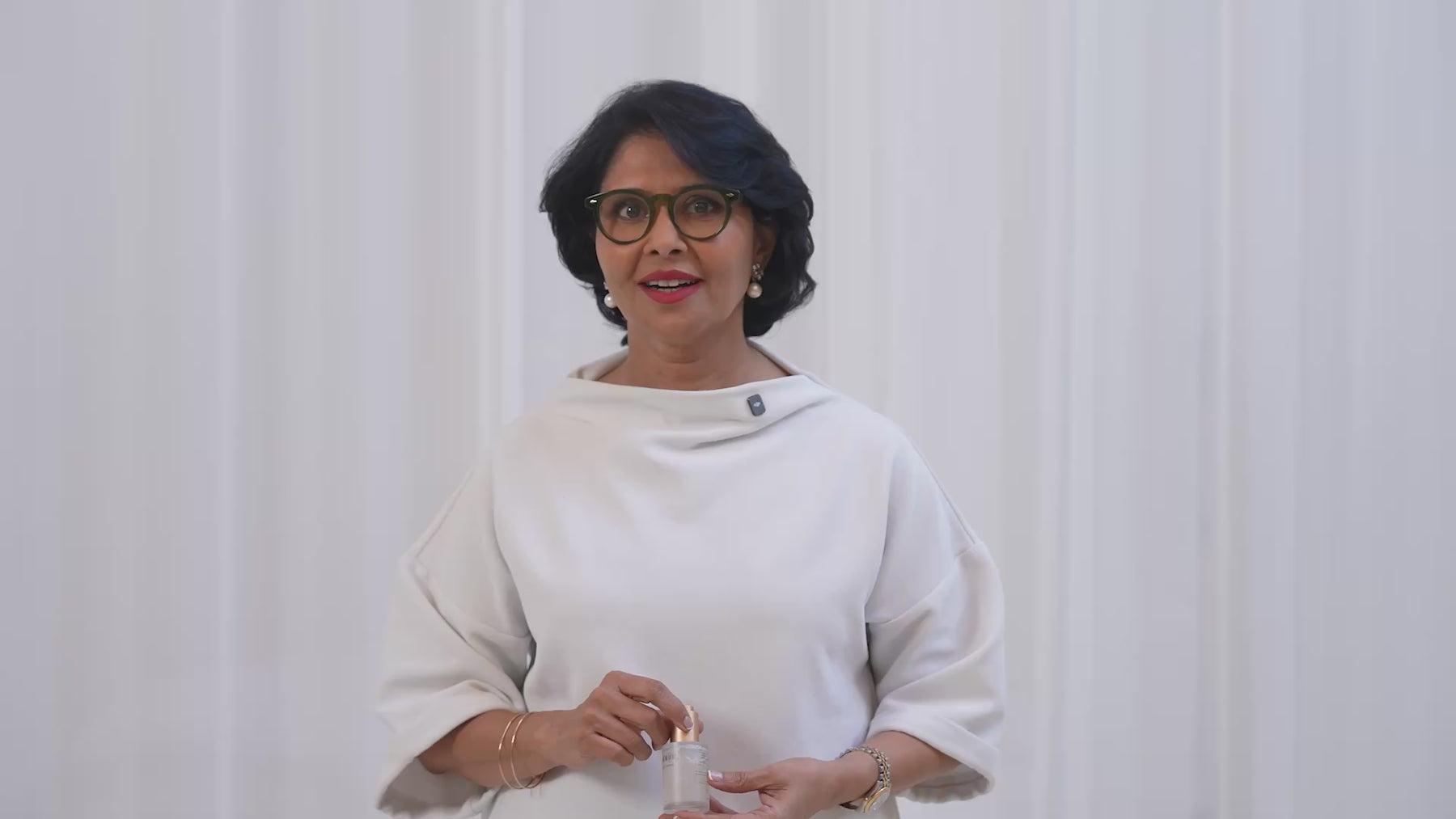 Load video: Dr Sabrina presents the Hydrating Eye Cleanser, an oil-to-foam formula created specifically for the periorbital area.<br><br>
It is formulated with hydrated collagen for suppleness, sodium hyaluronate for long-lasting hydration, acetyl hexapeptide A to smooth and calm, and panthenol with glycerine to protect the skin barrier. <br><br>This gentle but effective cleanser dissolves makeup, sunscreen, and impurities and transforms from oil to foam for a double cleanse in one step.<br><br>
It is fragrance-free, sulphate-free, non-stripping, clinically tested, and safe for daily use around the eyes, offering a smarter way to hydrate, cleanse, and nourish delicate skin.